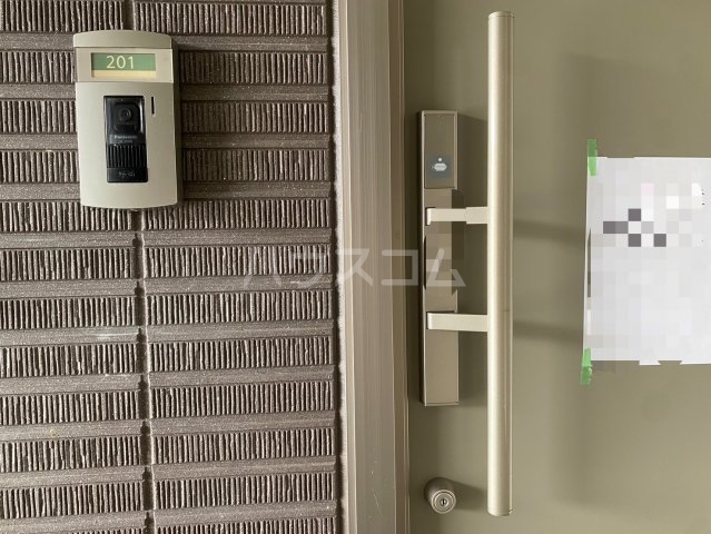 26/30 エントランス