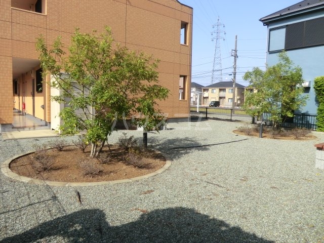 24/27 エントランス