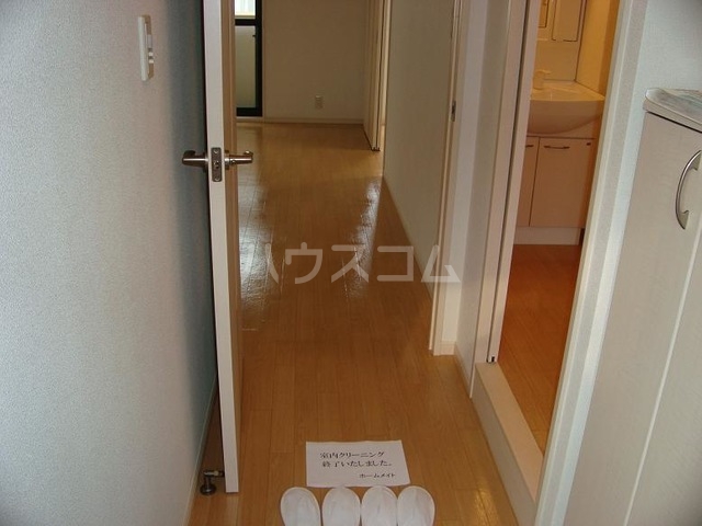 16/30 玄関