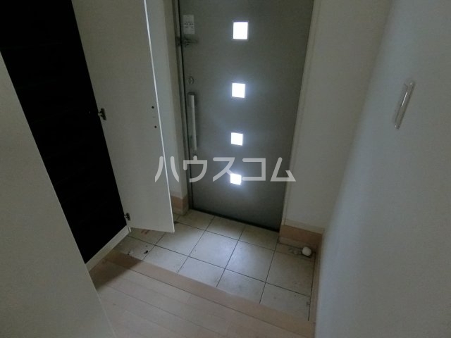 14/30 玄関