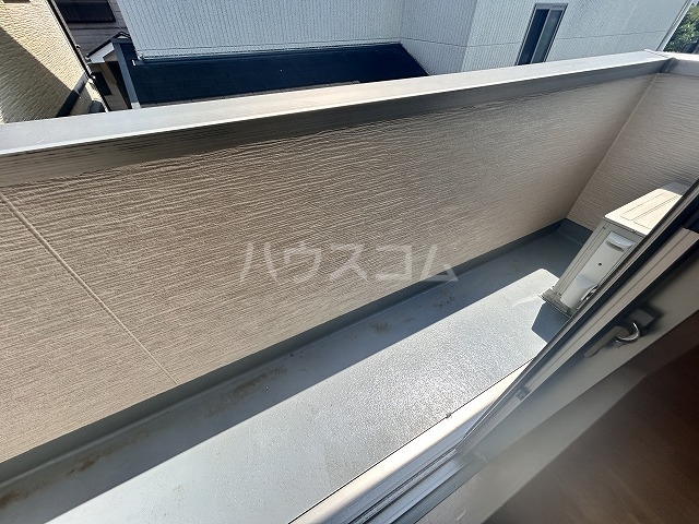 23/30 バルコニー