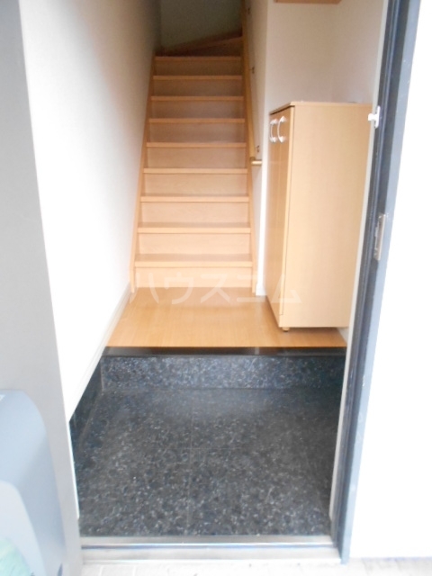 14/30 玄関
