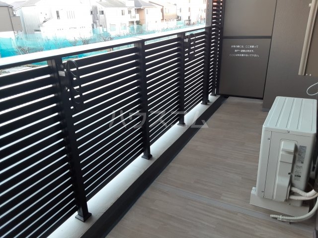 19/30 バルコニー