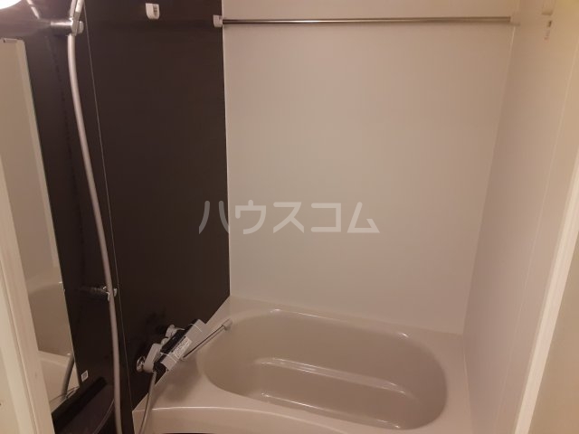 13/30 浴室