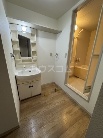 13/28 洗面