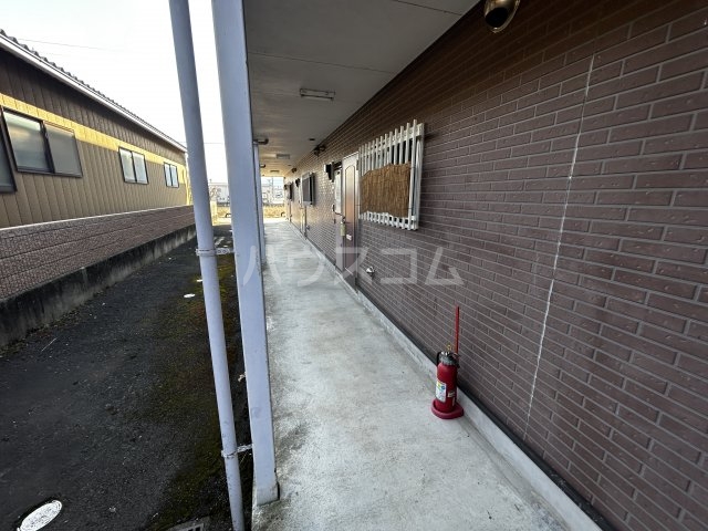 19/20 エントランス