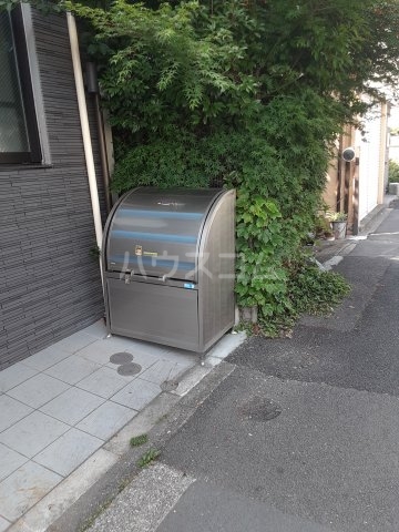 22/30 エントランス