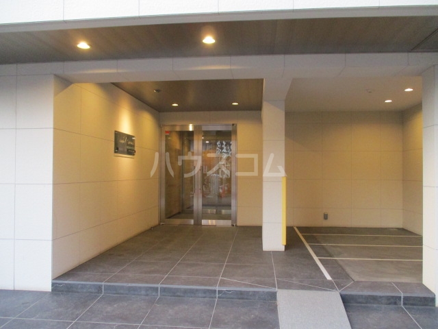 21/25 エントランス