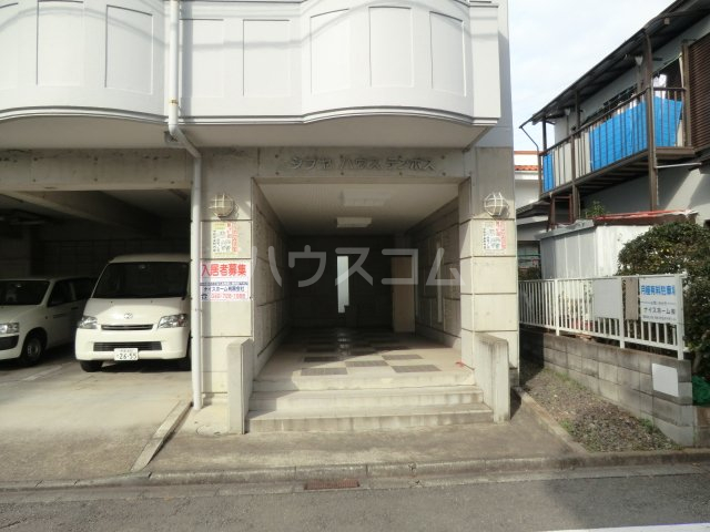 15/23 エントランス