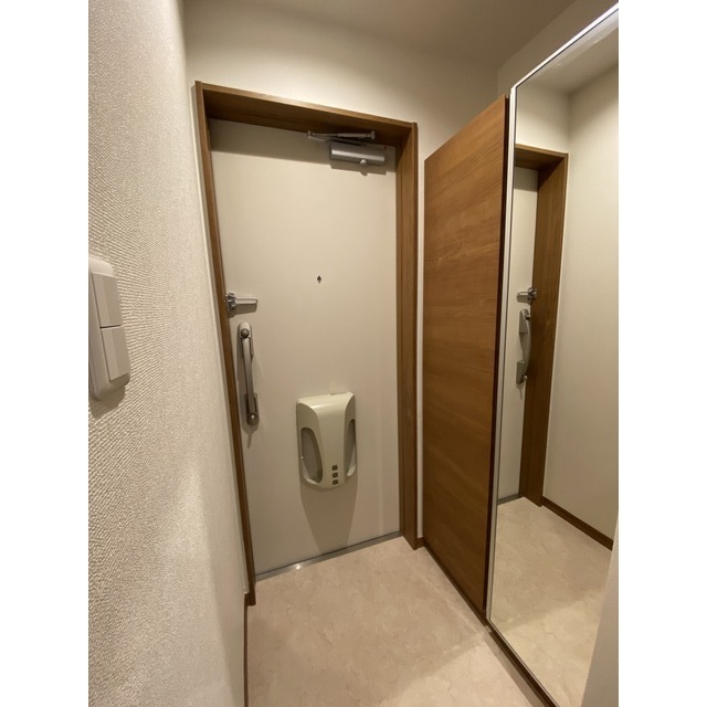 14/23 エントランス