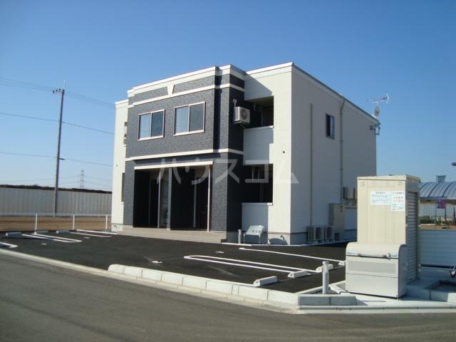 23/26 駐車場