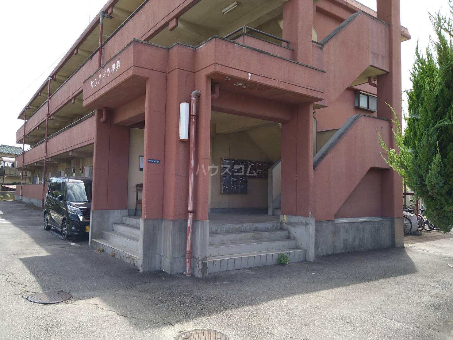 14/17 エントランス