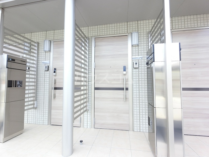 2/5 エントランス