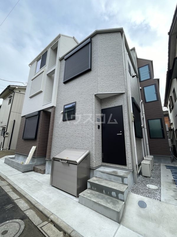 2/4 エントランス