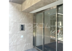 15/22 エントランス