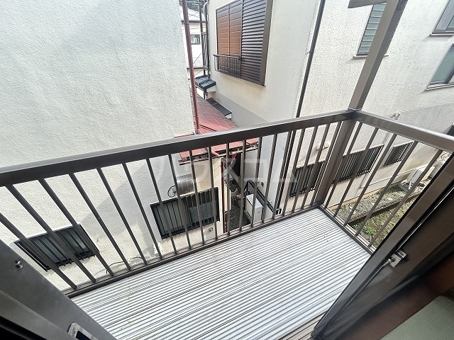 20/30 バルコニー