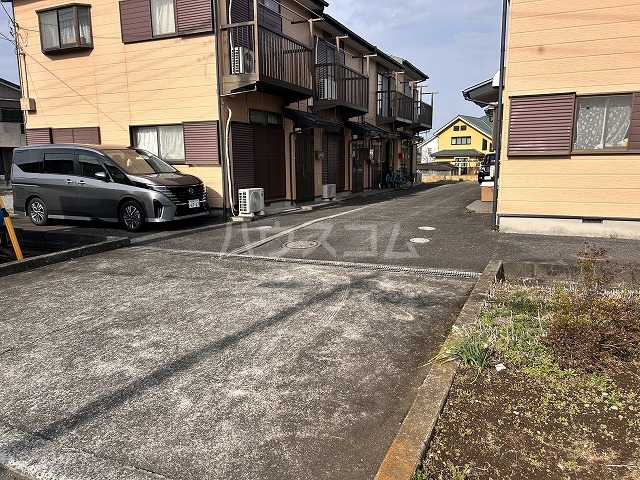 28/30 駐車場