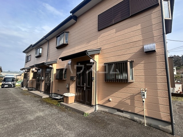 27/30 エントランス