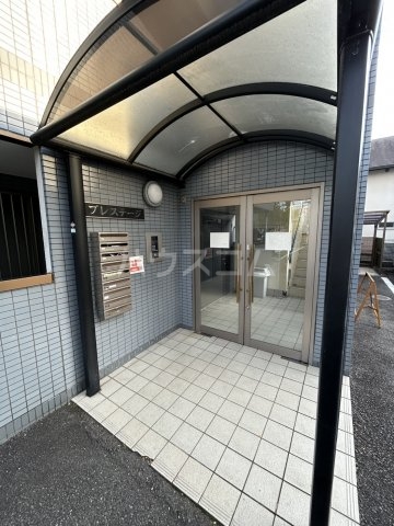 26/30 エントランス