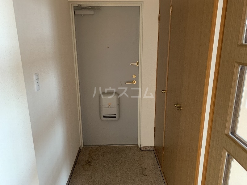 14/30 玄関