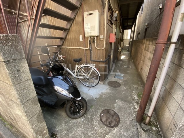 18/24 エントランス