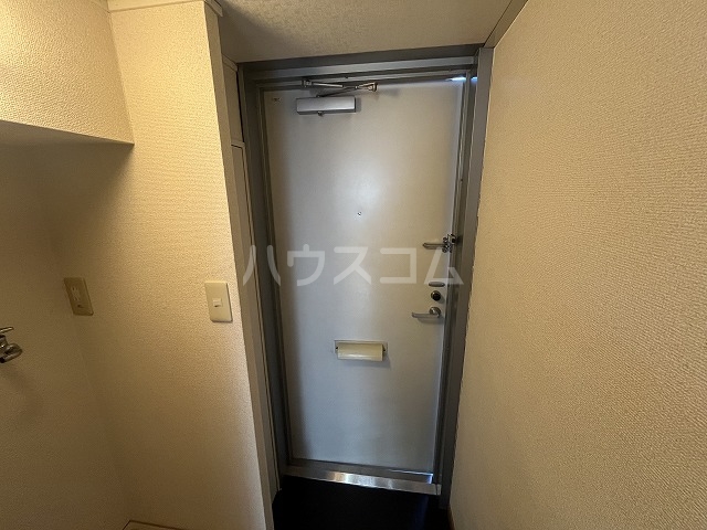 14/30 玄関