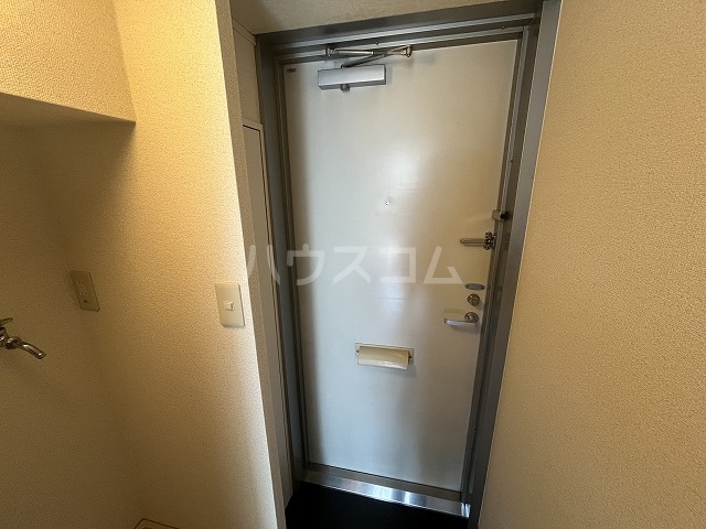 13/30 玄関