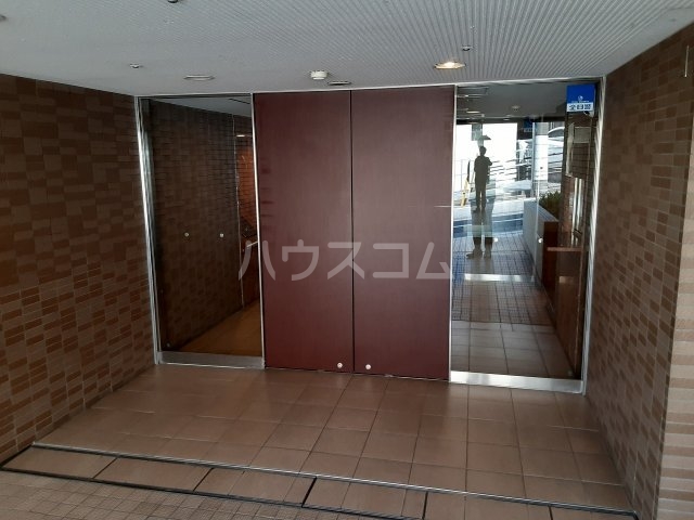 19/22 エントランス