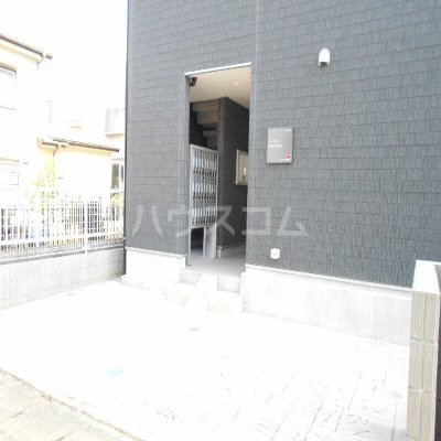 19/23 エントランス