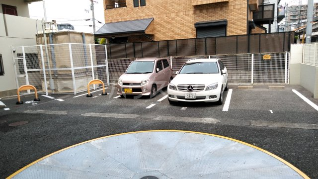 21/28 駐車場