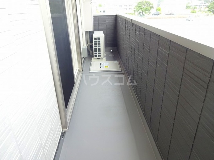 13/18 バルコニー