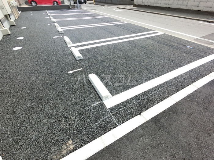 16/23 駐車場