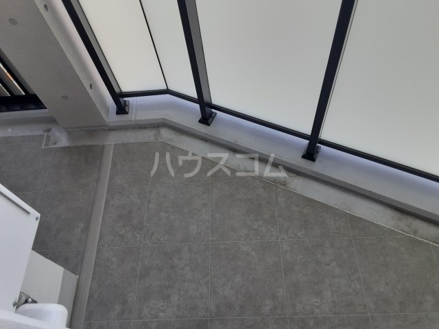 20/30 バルコニー