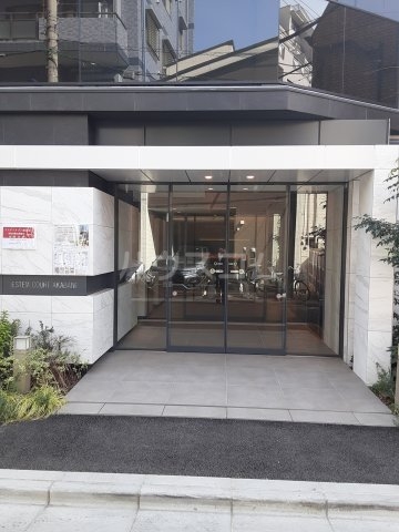 26/30 エントランス