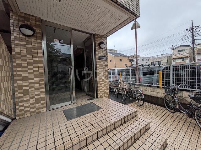 2/3 エントランス