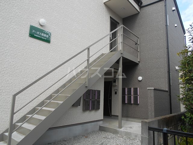 18/28 エントランス