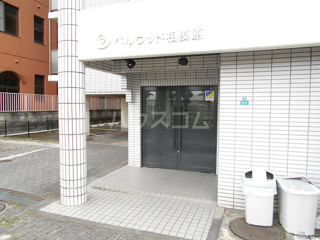 17/27 エントランス