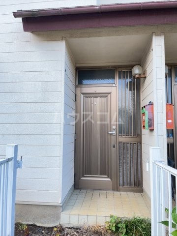 16/18 エントランス