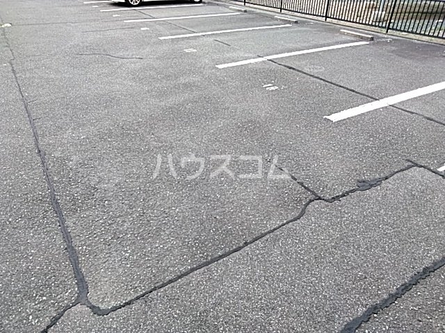 18/29 駐車場