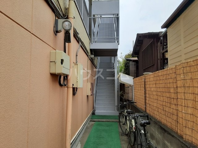 2/3 エントランス