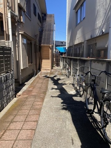 2/4 エントランス