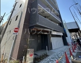 18/19 エントランス