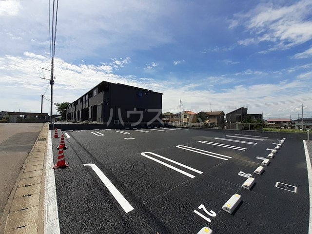 13/19 駐車場