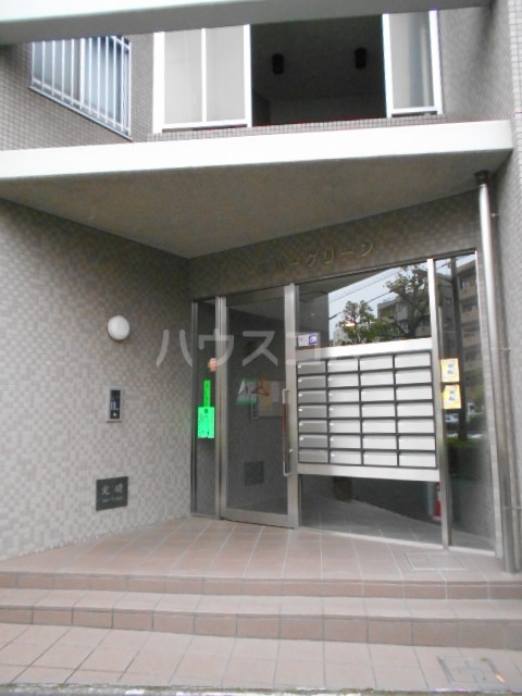 24/30 エントランス