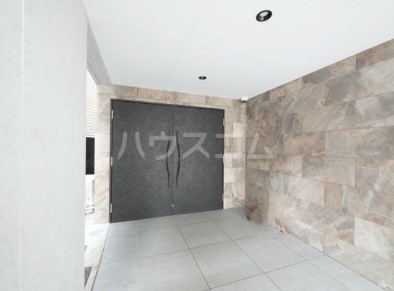 20/25 エントランス