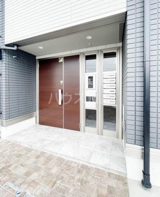 14/22 エントランス