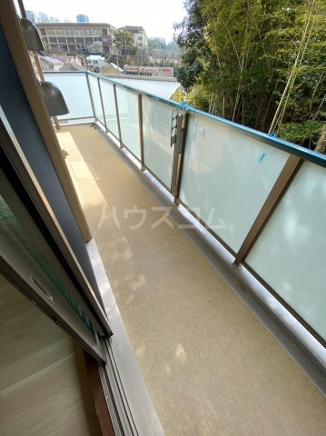 21/27 バルコニー