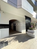 17/27 エントランス