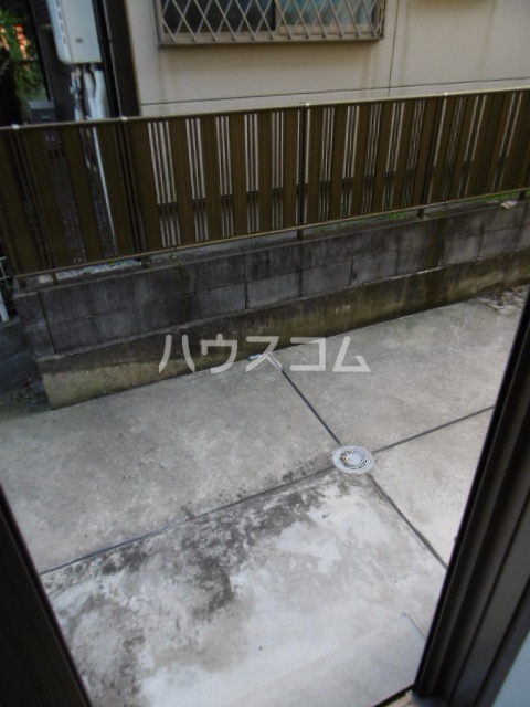 19/25 バルコニー