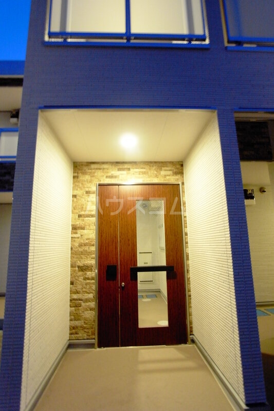 14/14 エントランス